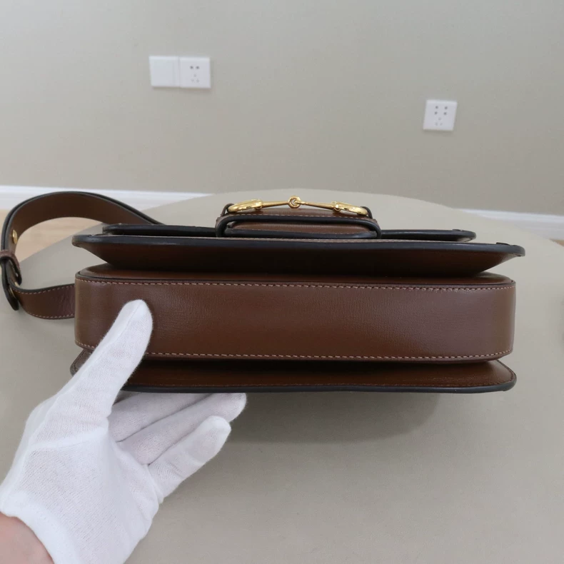 古驰 Horsebit 1955 马衔扣系列中号肩背包